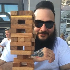 Meet your Posher, Jonathan